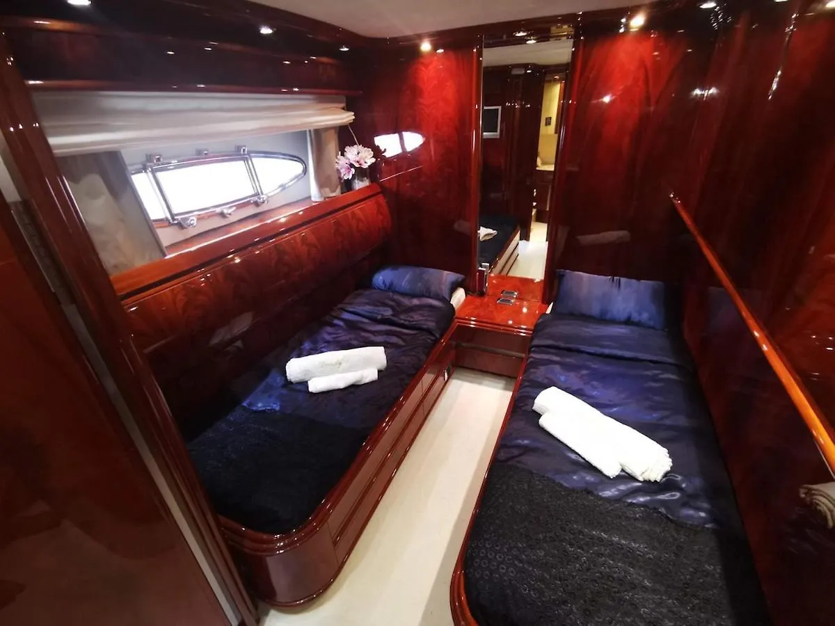 Beautiful Motor Yacht Barcelona Hotel Botel