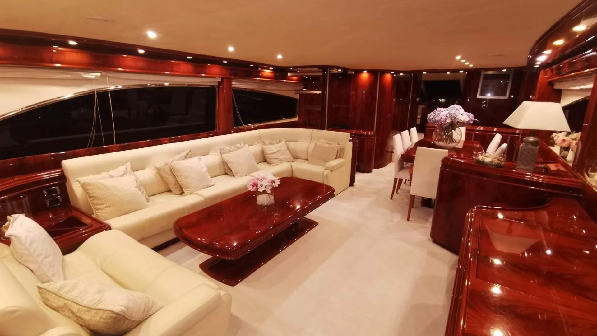 Beautiful Motor Yacht Barcelona Hotel Botel