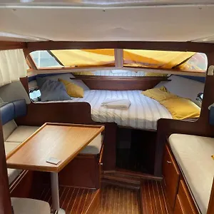 Barco Acogedor - Cosy Boat - Hotel en barco