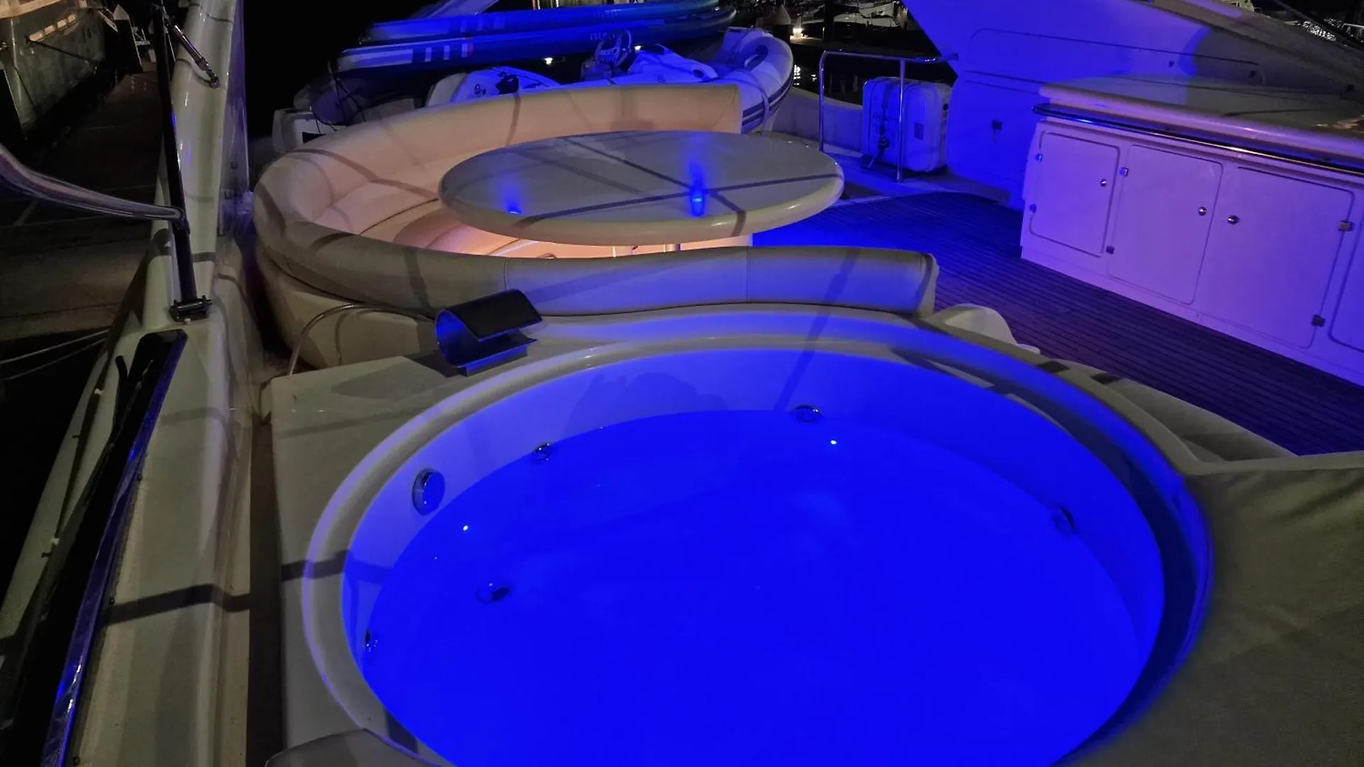 Beautiful Motor Yacht Barcelona 호텔 스페인
